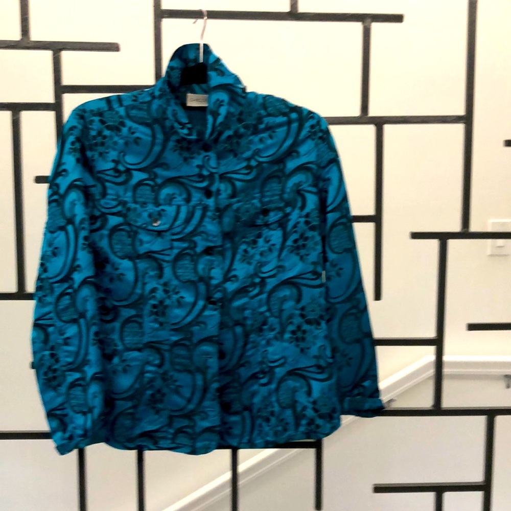 Chicos size 1 teal and black abstract floral jacket